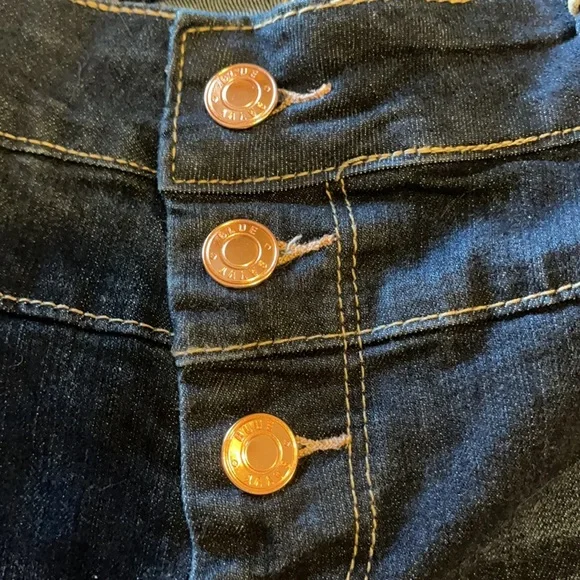 Blue Jean capris - Picture 8 of 8